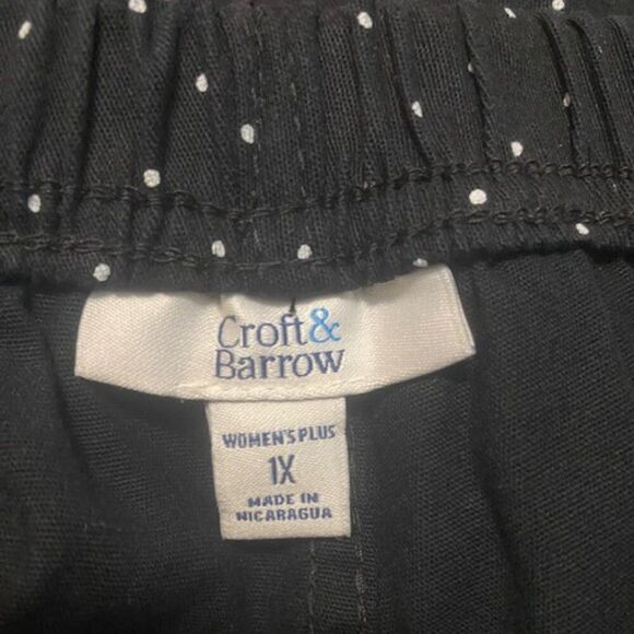 Croft & Barrow Black/White Polka-dot the pull-on capri's, size 1X - Picture 3 of 4